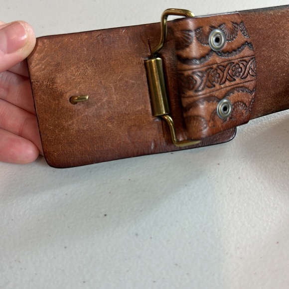 Vintage Brown genuine leather Banana Republic belt circa 1991 - Picture 6 of 6